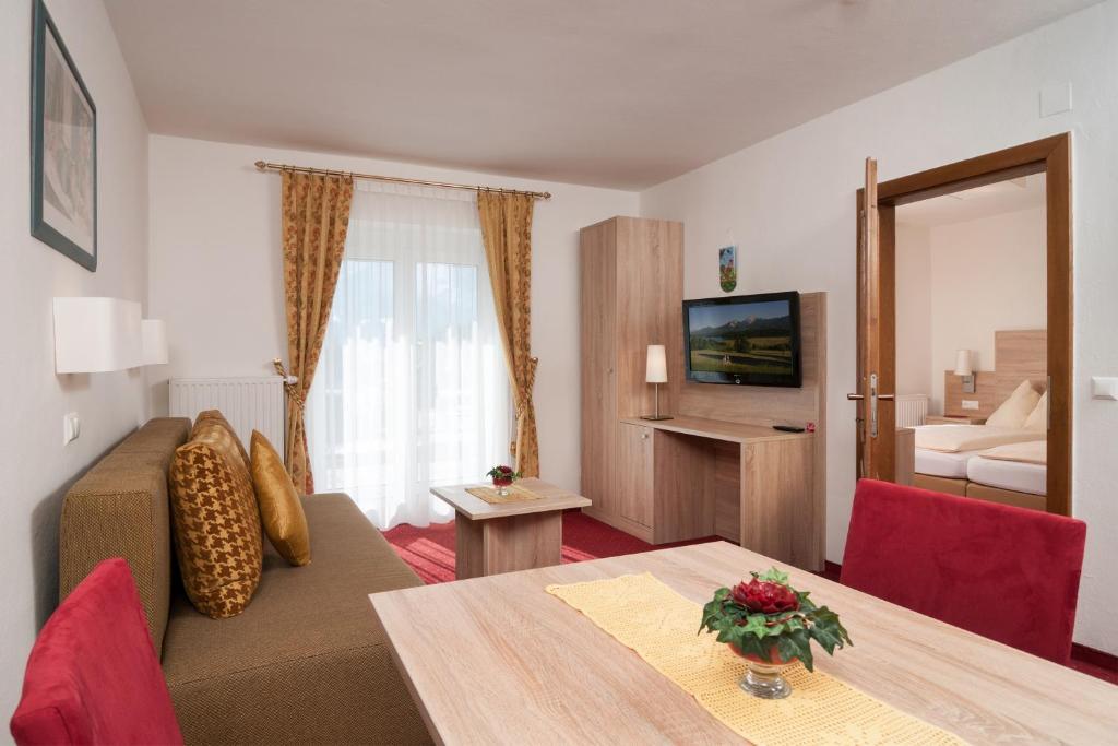 Hotel-Pension Melcher 드로볼라흐암파케르시 객실 사진